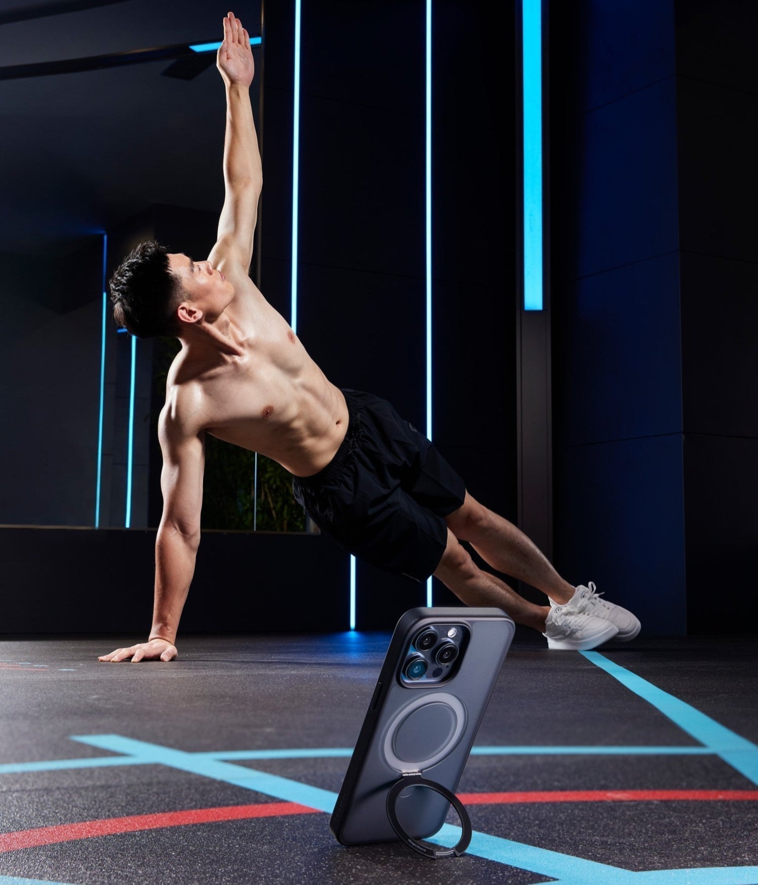 Gym-Bench MVP: Magnetic Stand Cases That Survive Extreme Sweat Sessions