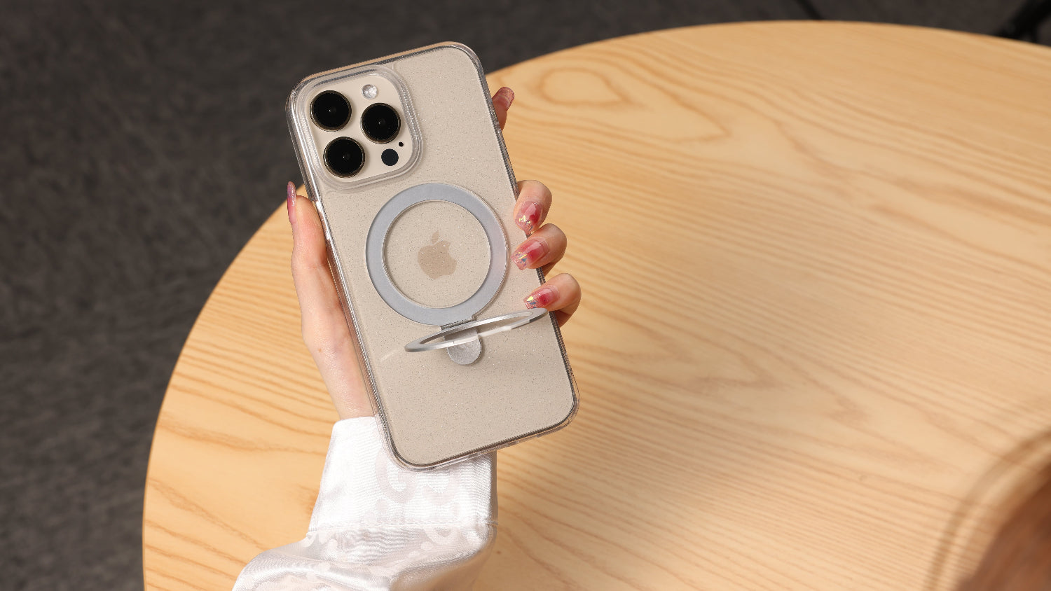 The Psychology of Gifting: Why Moms Crave Functional Yet Chic iPhone Cases