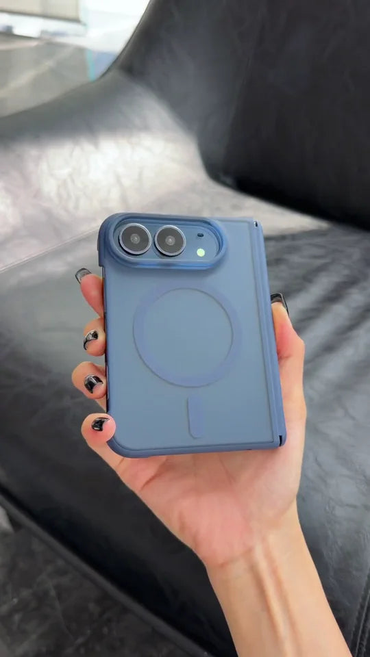 PureKOO Frost iPhone Duo用 — ブルーの色合いとすっきりしたフィット感。