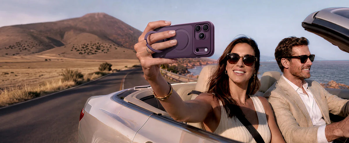 Couple taking a photo with StandKOO Frost on a road trip